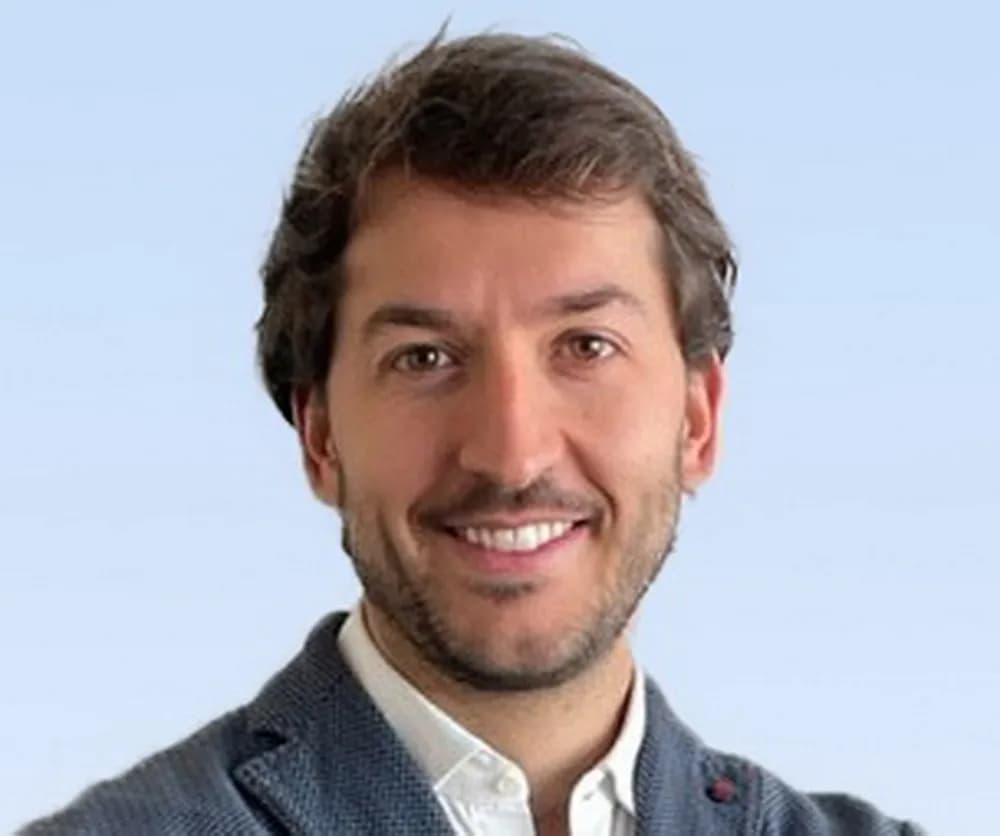 Albert F., modelo y actor representado por Lali Agency