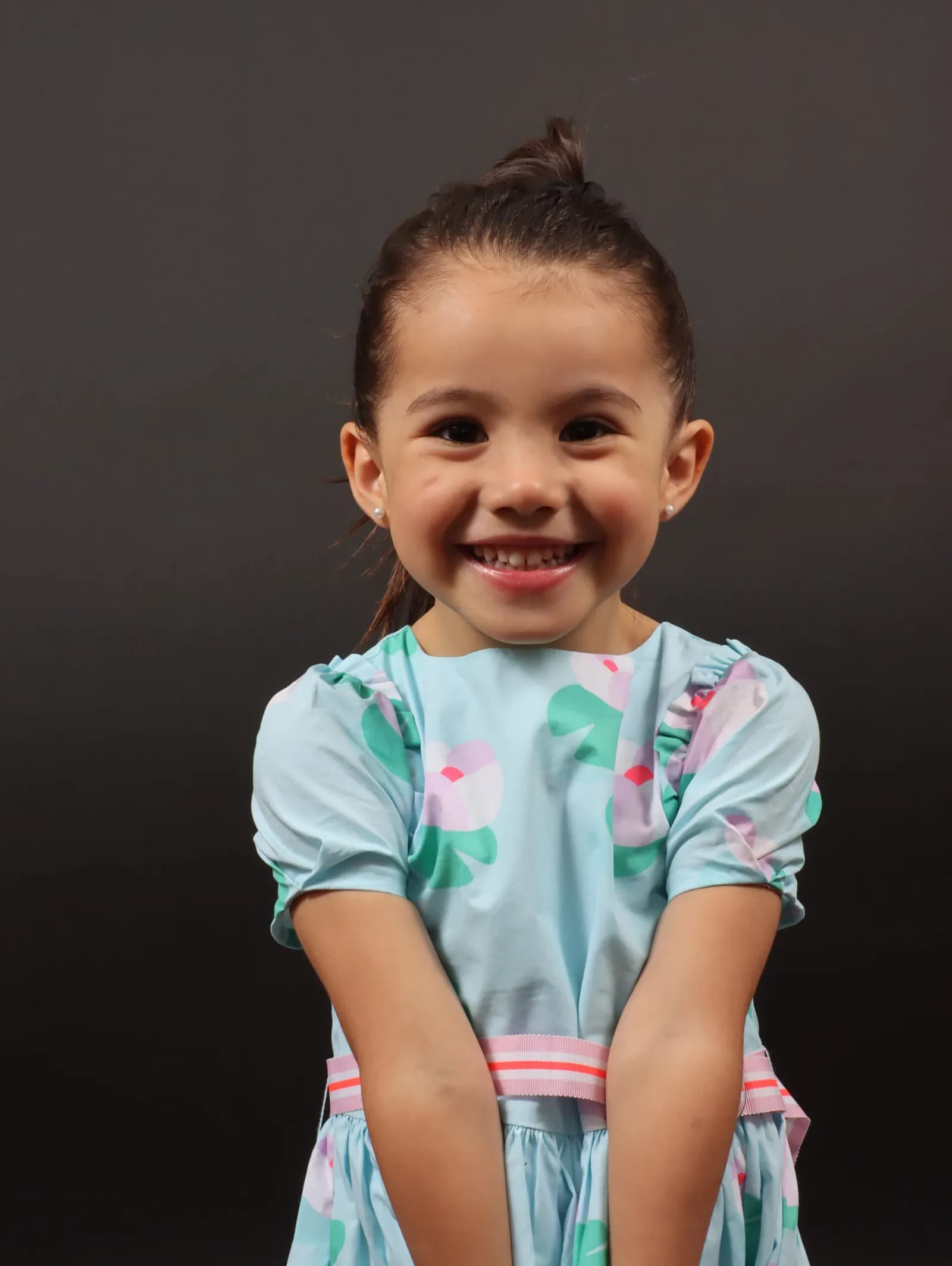 Emma W., modelo infantil representado por Lali Agency