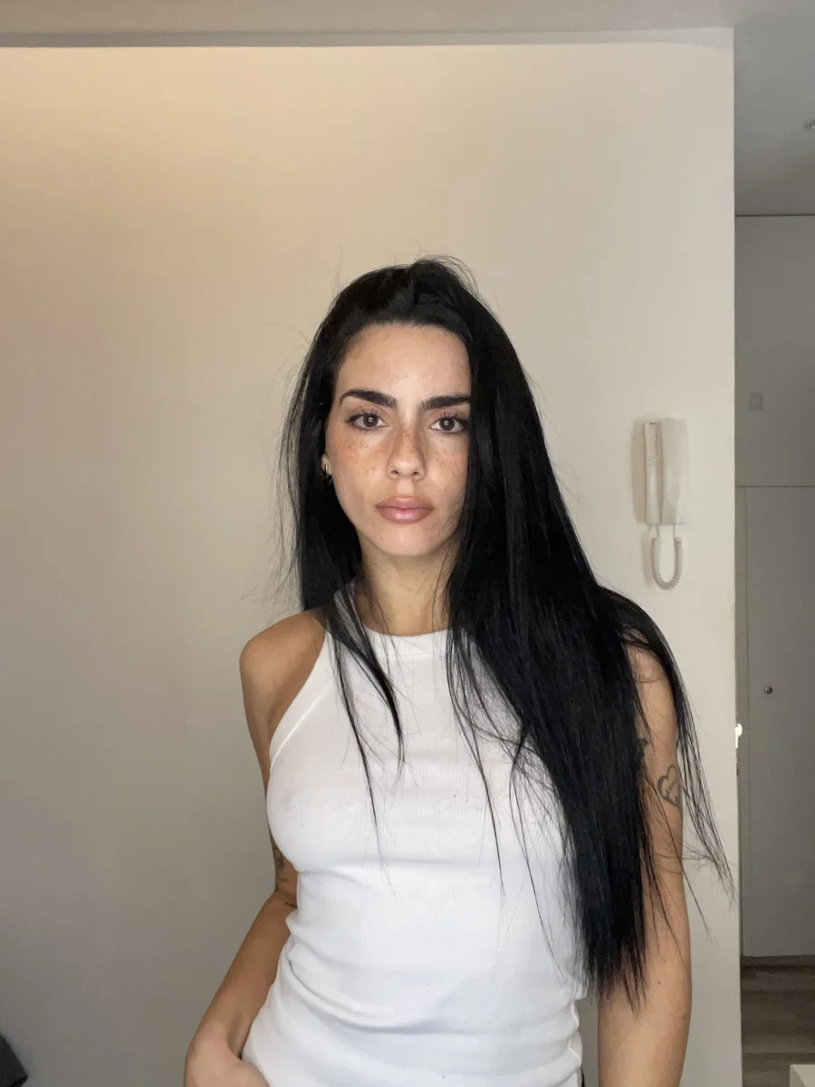 Marta S., mujer